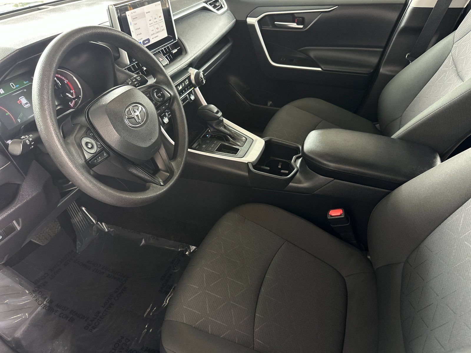 Used 2025 Toyota RAV4 XLE FWD image 9