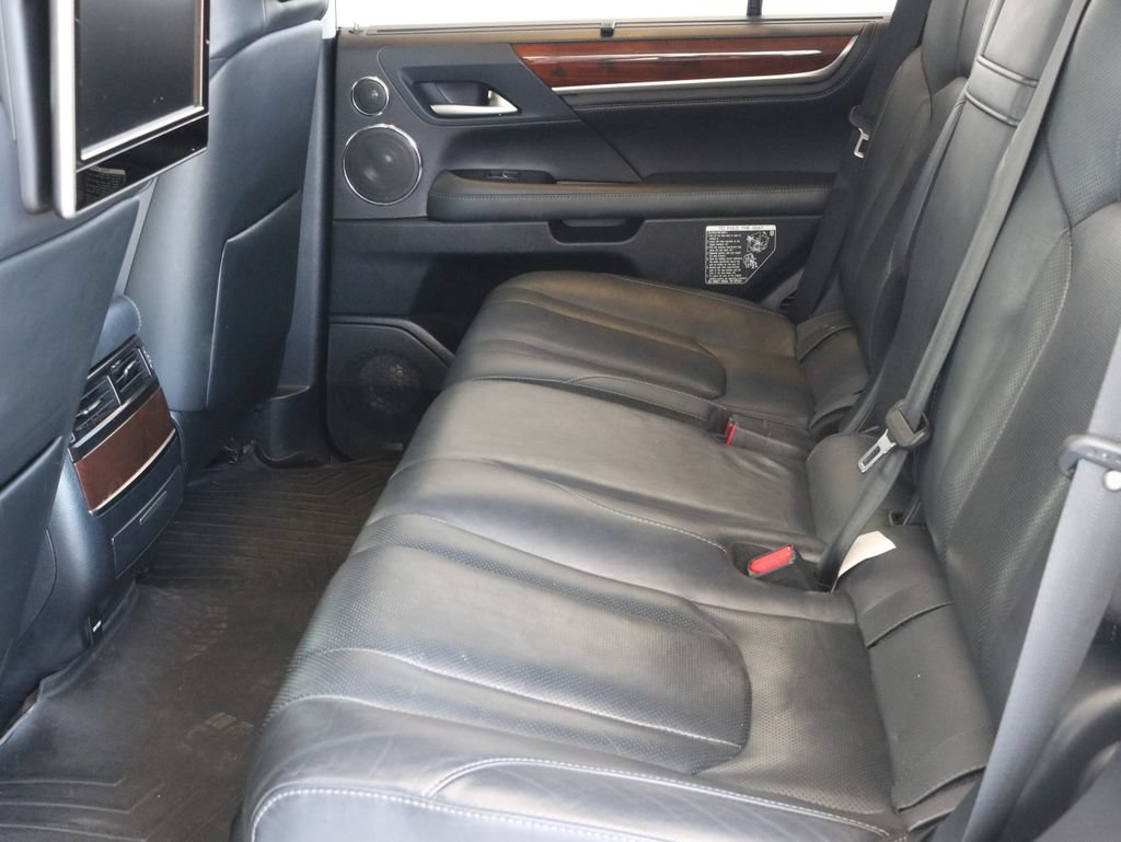 Used 2017 Lexus LX 570 4WD w/ Luxury Package image 32