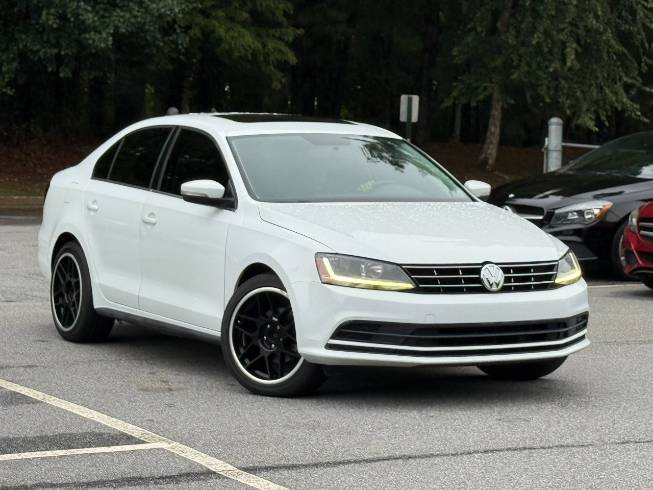 Used 2018 Volkswagen Jetta SE FWD image 3