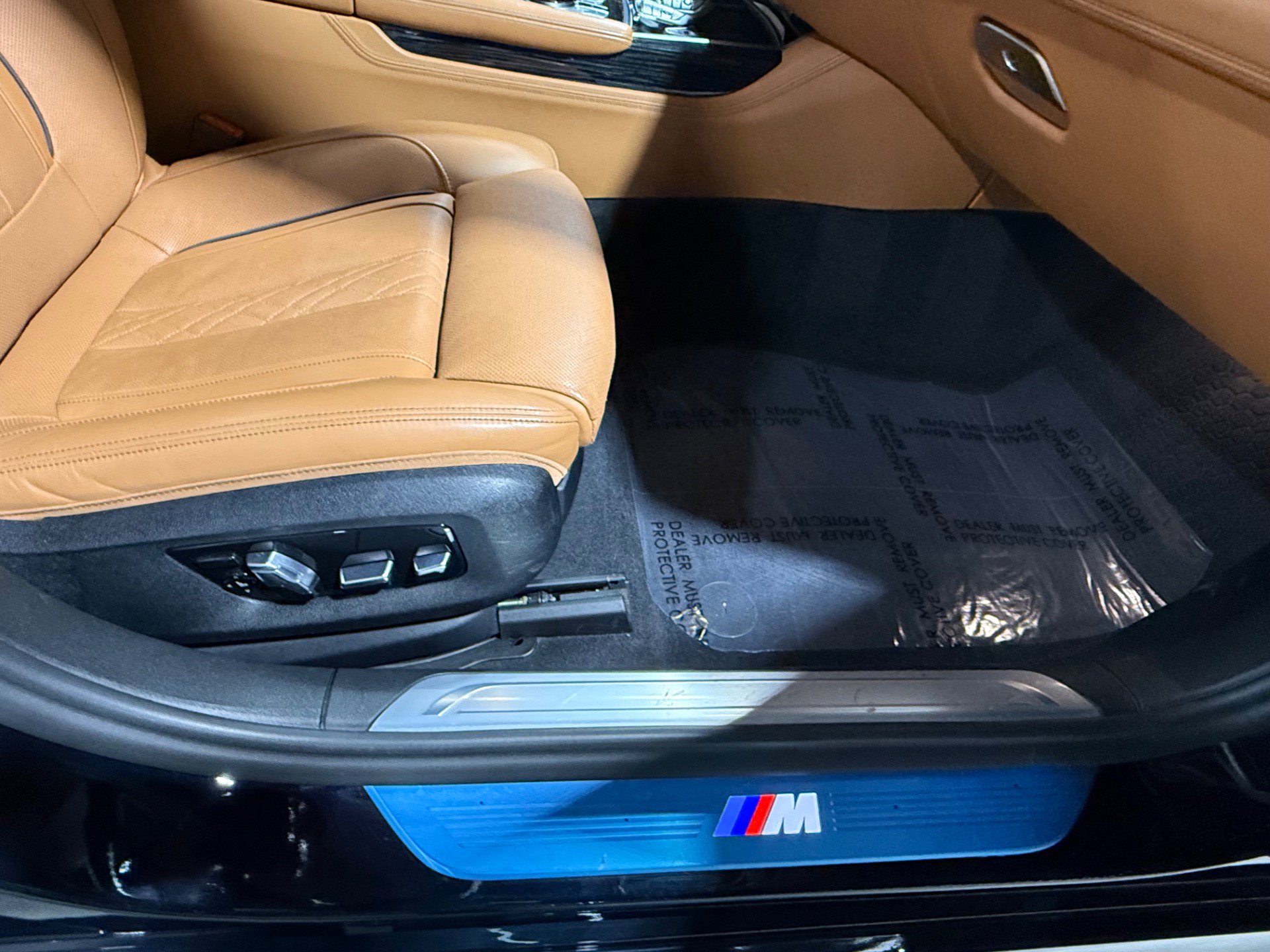 Used 2022 BMW 740i xDrive w/ M Sport Package image 65