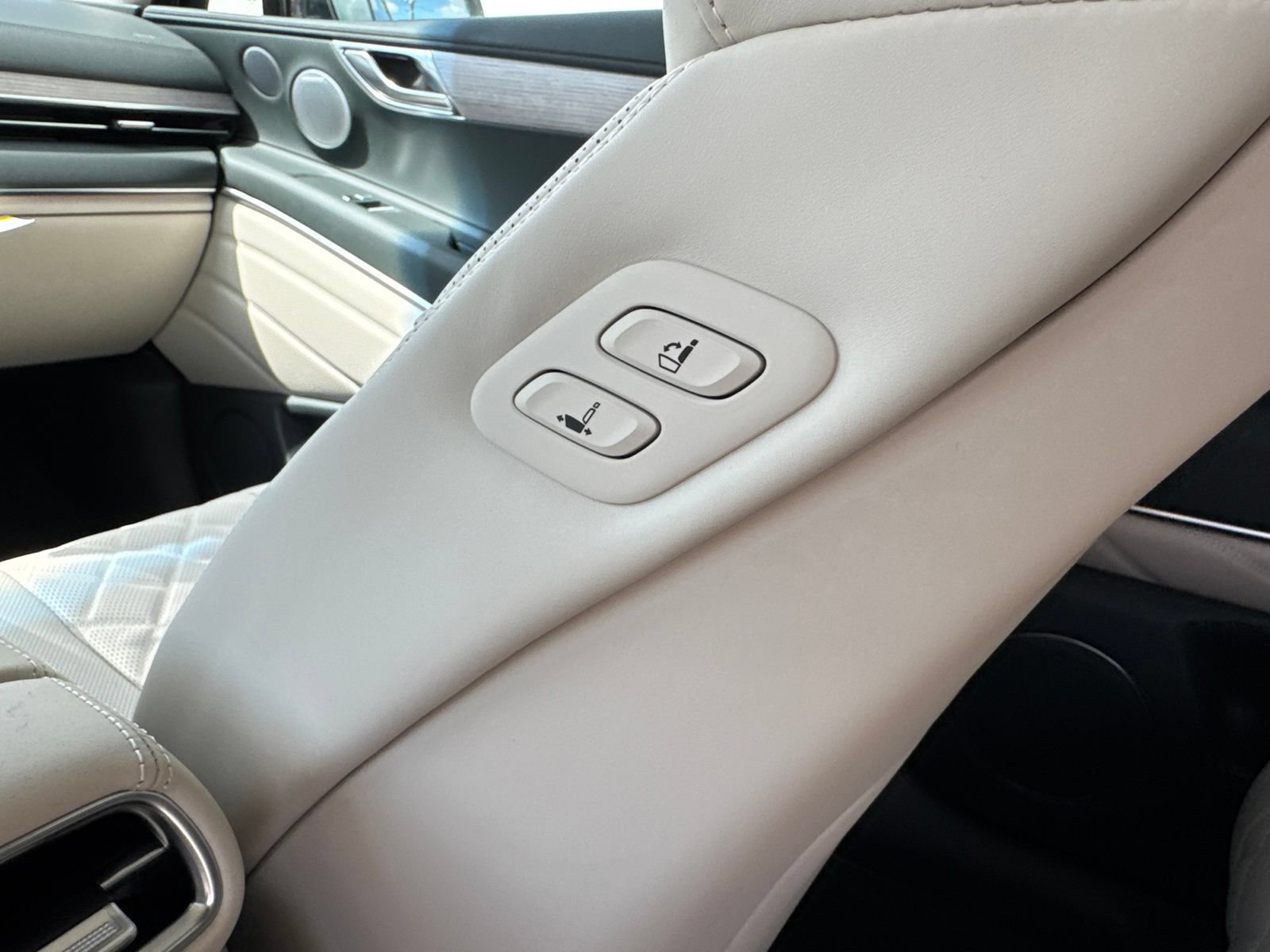 New 2026 Genesis GV80 3.5T Prestige AWD/4WD image 20