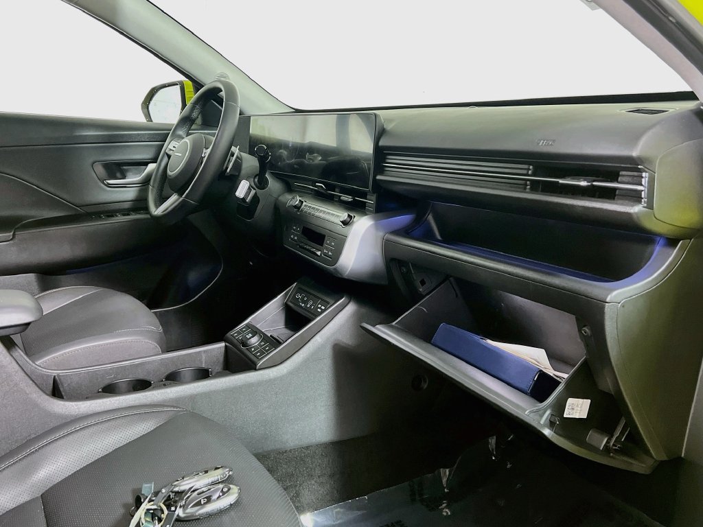 Used 2024 Hyundai Kona Limited FWD image 32