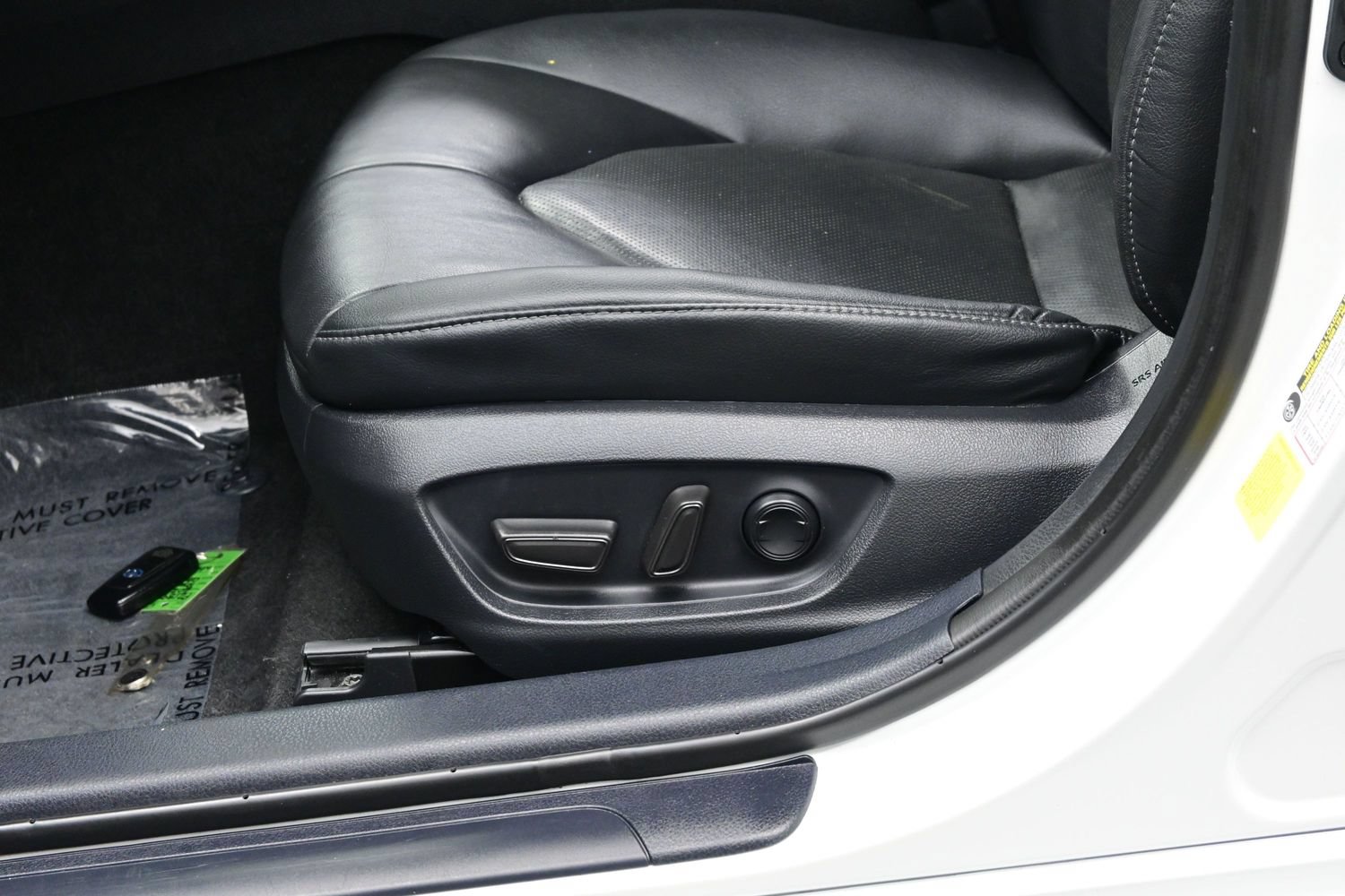 Used 2024 Toyota Camry XLE FWD image 11