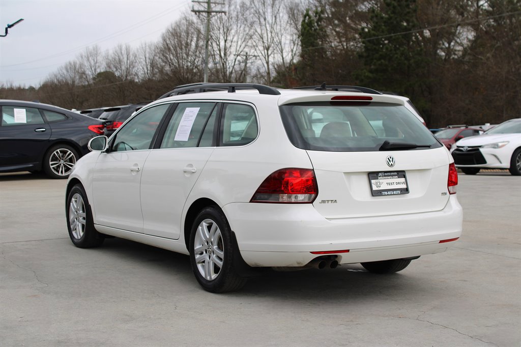 Used 2013 Volkswagen Jetta TDI image 5