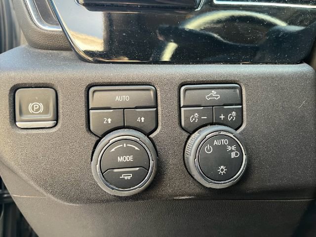 Used 2025 Chevrolet Silverado 1500 LT AWD/4WD image 21