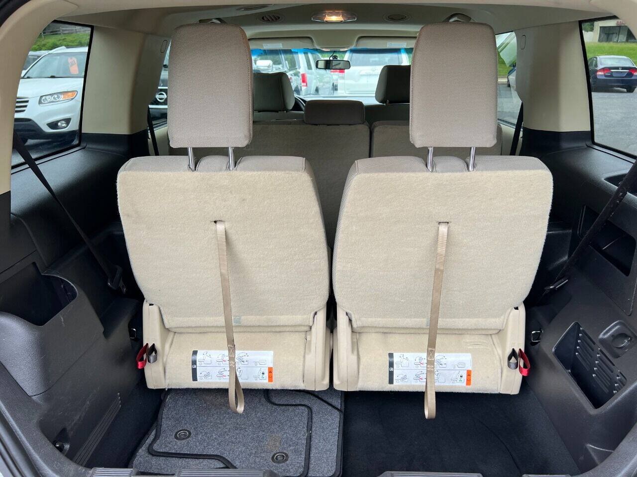 Used 2019 Ford Flex SE FWD image 25