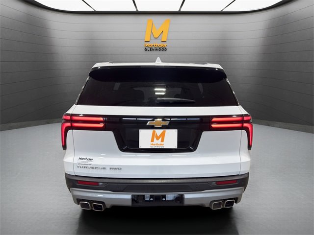 Used 2025 Chevrolet Traverse LT image 8