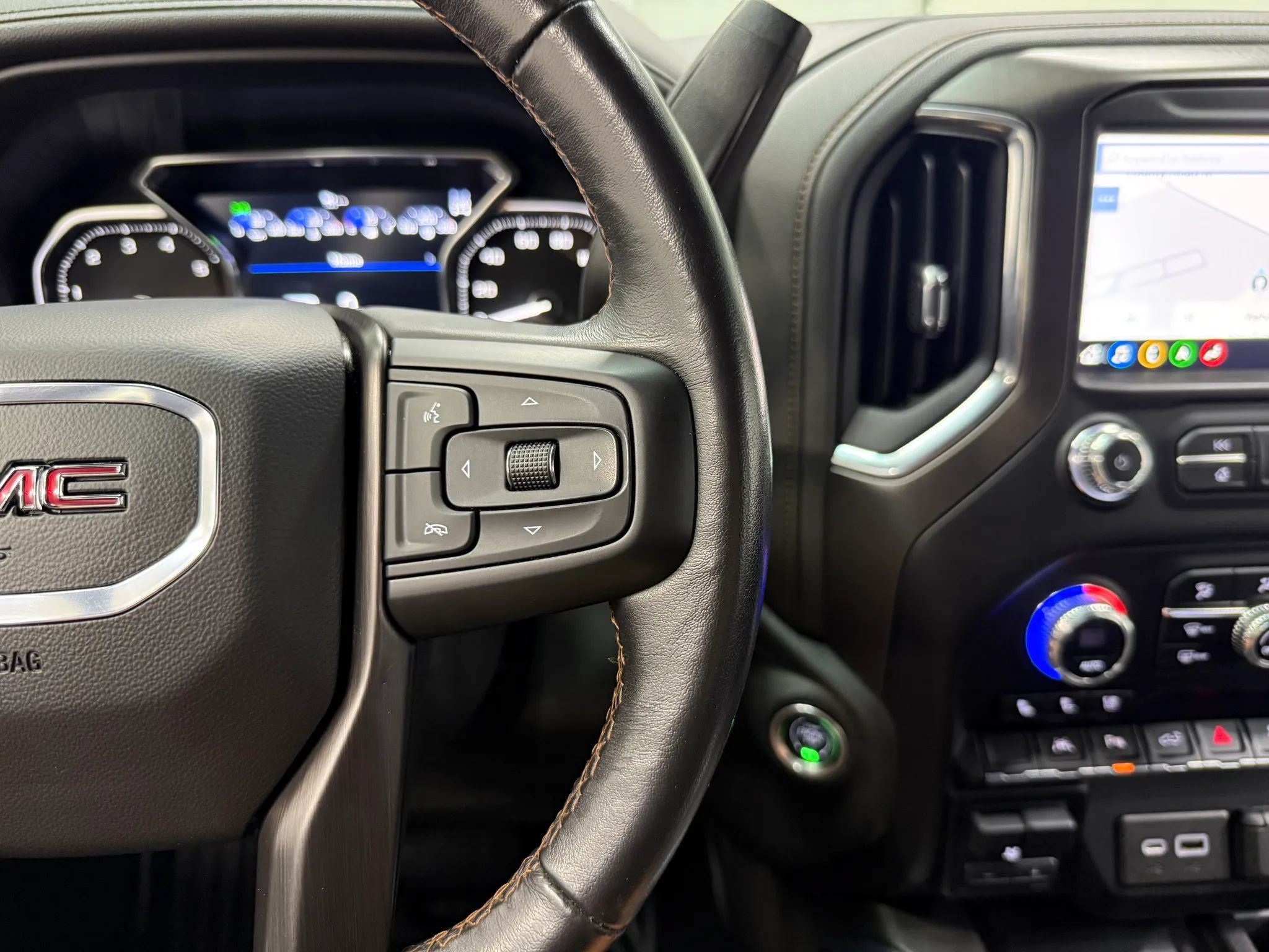 Used 2022 GMC Sierra 1500 AT4 w/ AT4 Premium Package AWD/4WD image 39