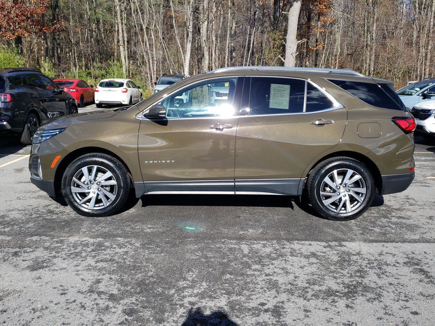 Used 2023 Chevrolet Equinox Premier image 4