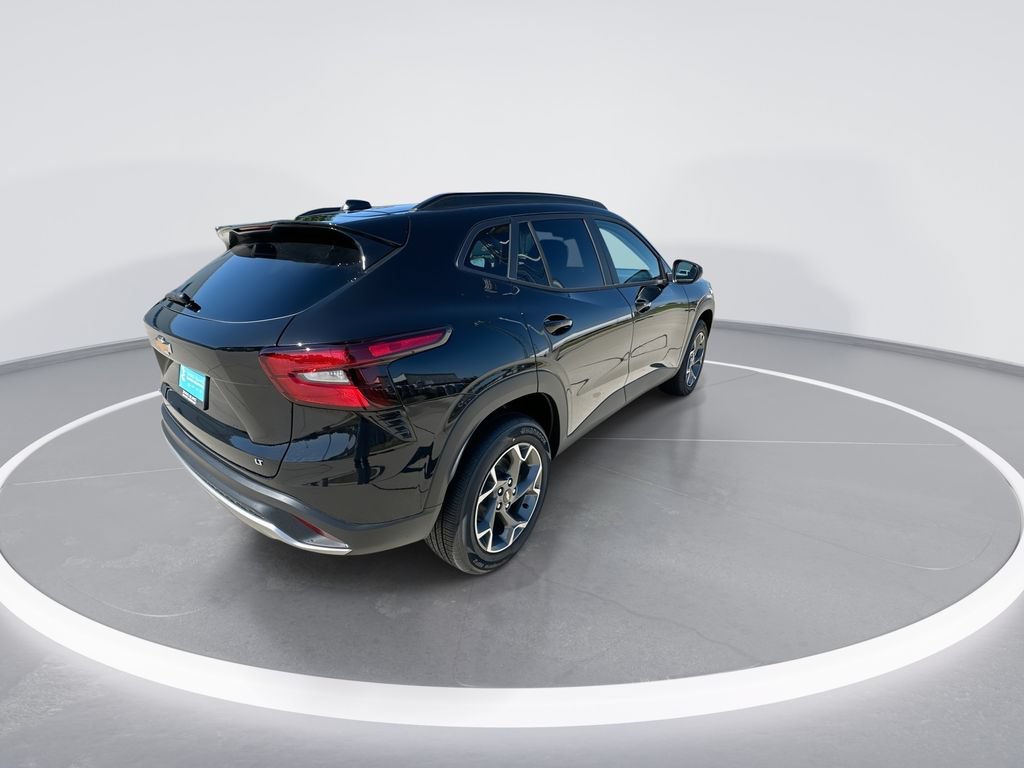New 2026 Chevrolet Trax LT w/ LT Convenience Package FWD image 8