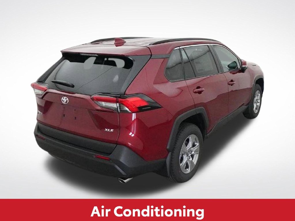 Used 2025 Toyota RAV4 XLE w/ Convenience Package FWD image 11