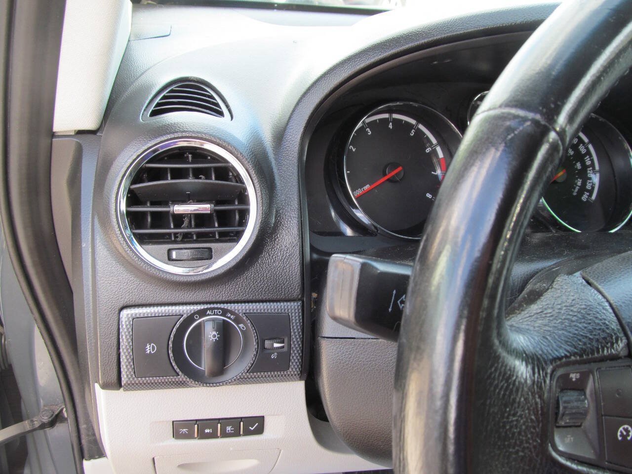 Used 2009 Saturn Vue XR w/ Convenience Package FWD image 15
