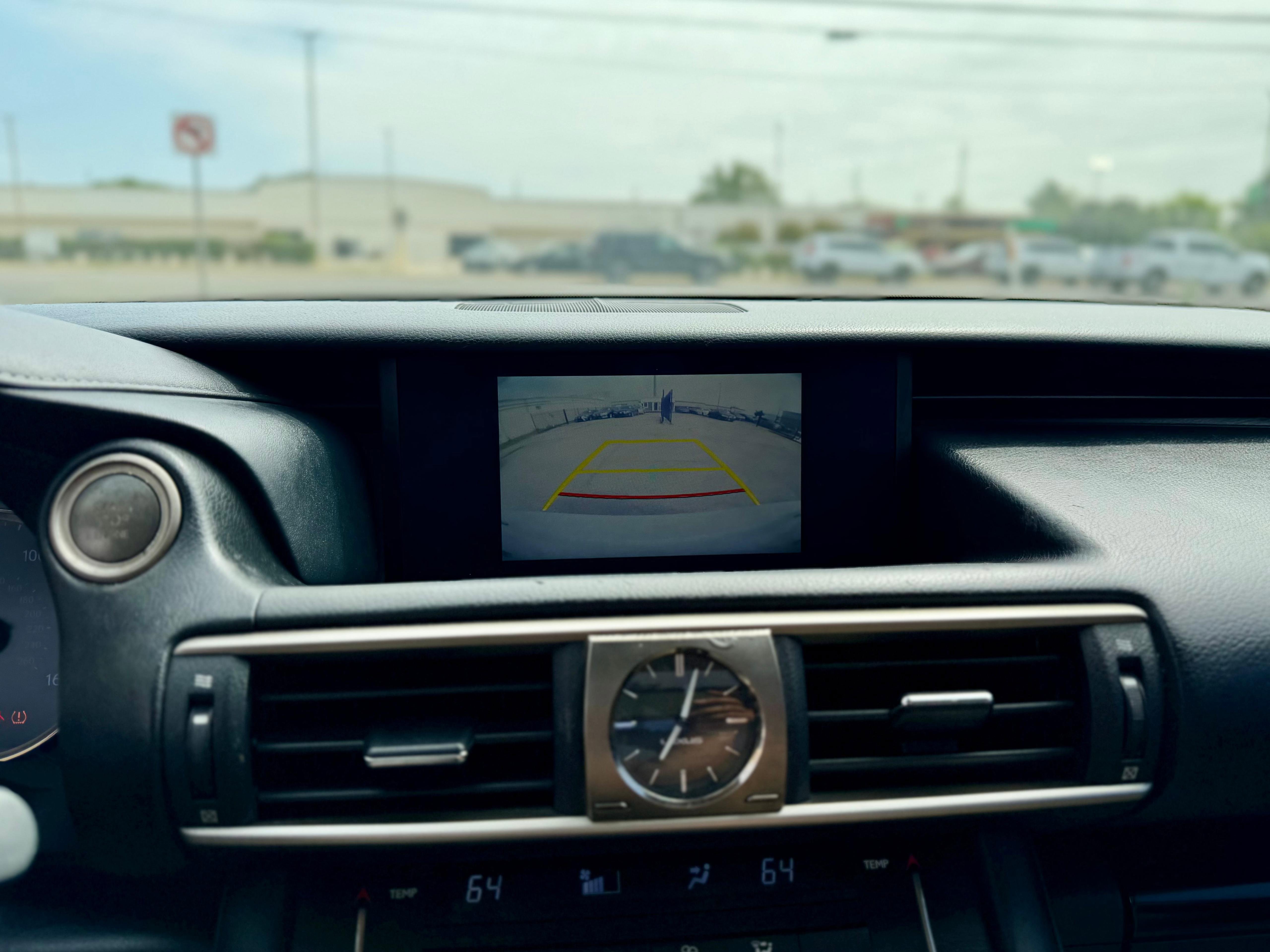Used 2017 Lexus IS 200t RWD image 10