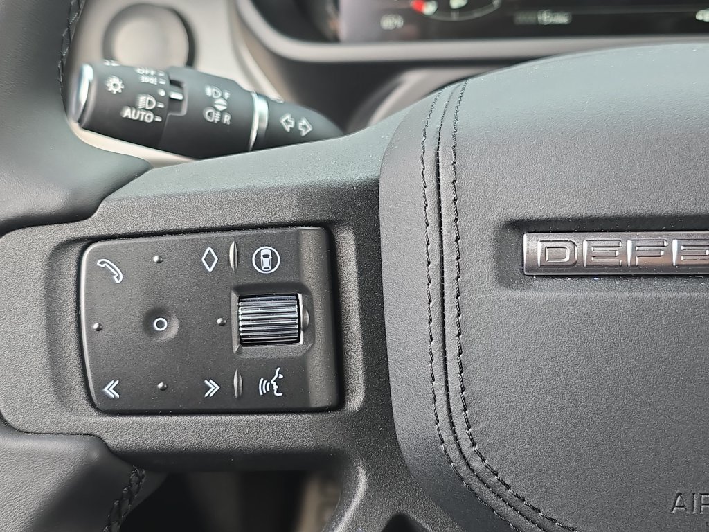 New 2026 Land Rover Defender 110 X AWD/4WD image 17