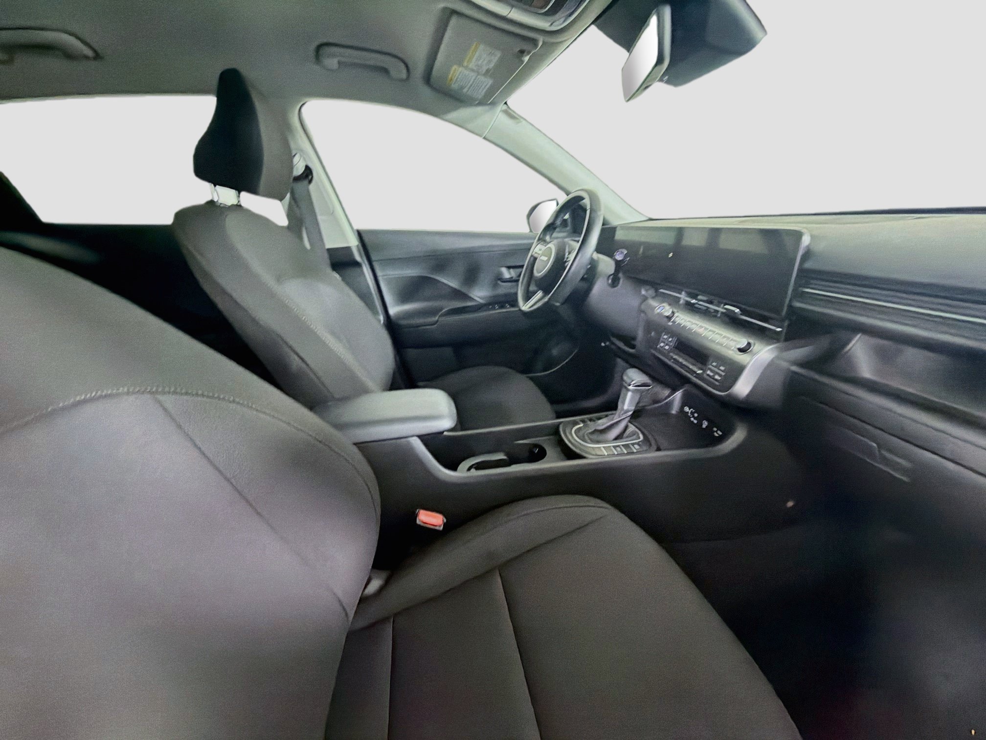 Used 2025 Hyundai Kona SEL FWD image 28