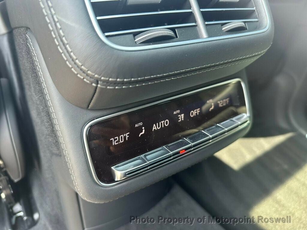Used 2026 Mercedes-Benz Maybach GLS 600 4MATIC image 32