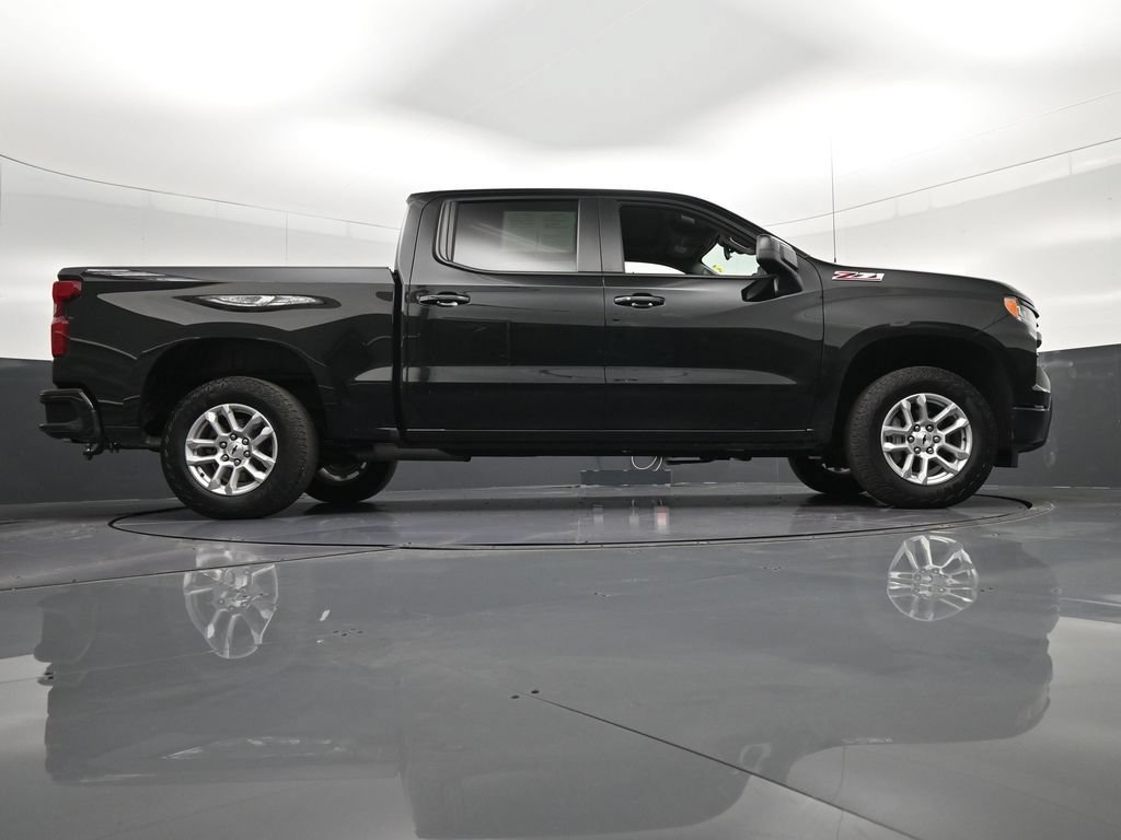 Used 2024 Chevrolet Silverado 1500 RST w/ Z71 Off-Road Package AWD/4WD image 24