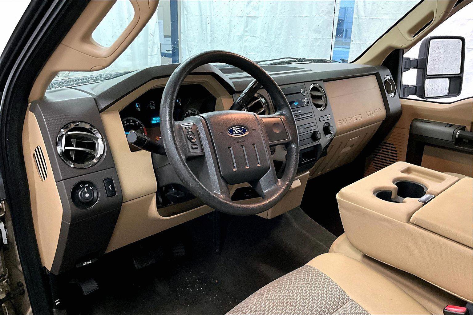 Used 2011 Ford F250 XLT w/ Camper Pkg image 12