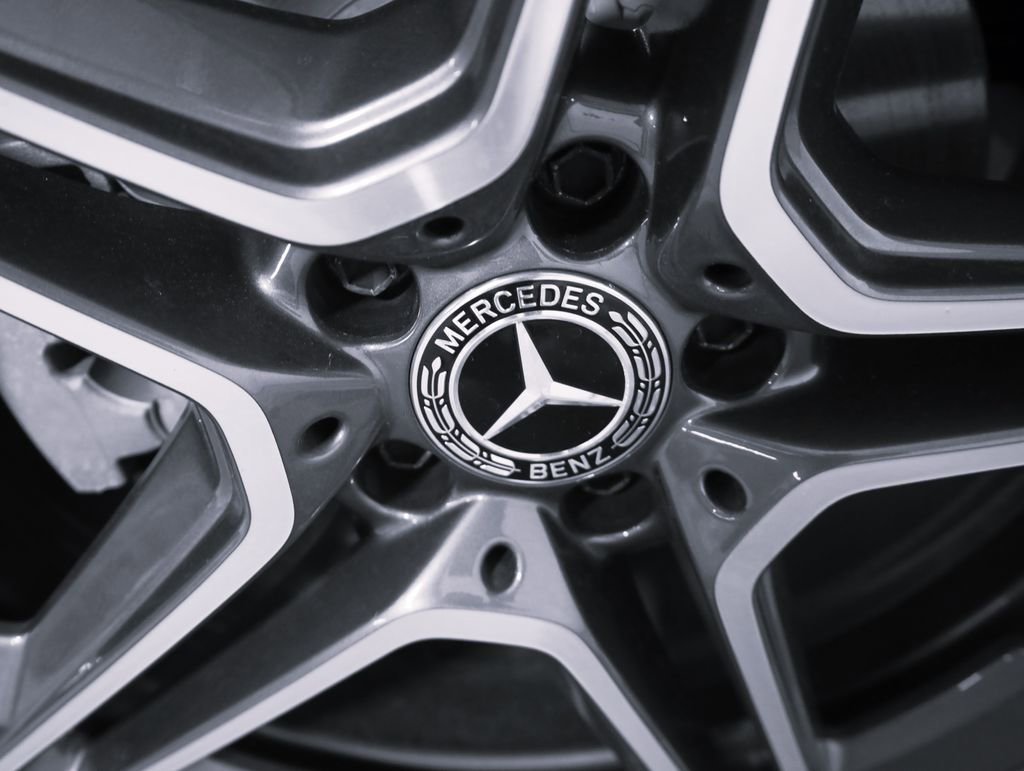 Used 2020 Mercedes-Benz GLC 300 4MATIC image 8