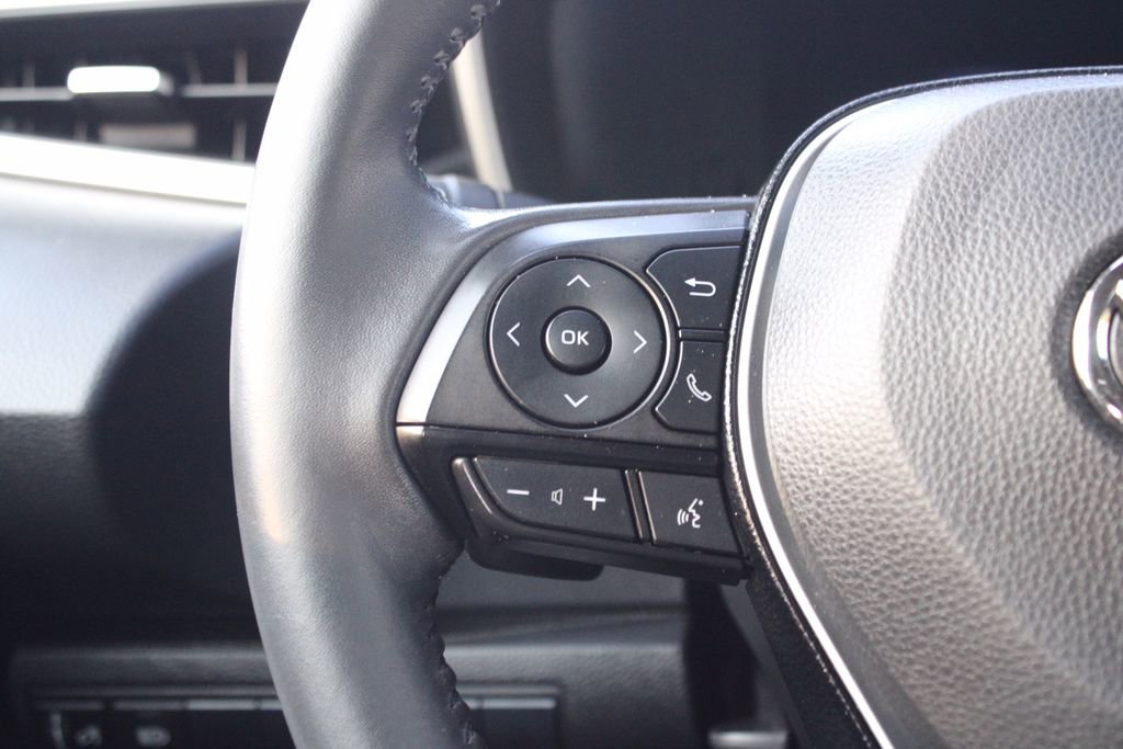 Used 2019 Toyota Corolla XSE image 17
