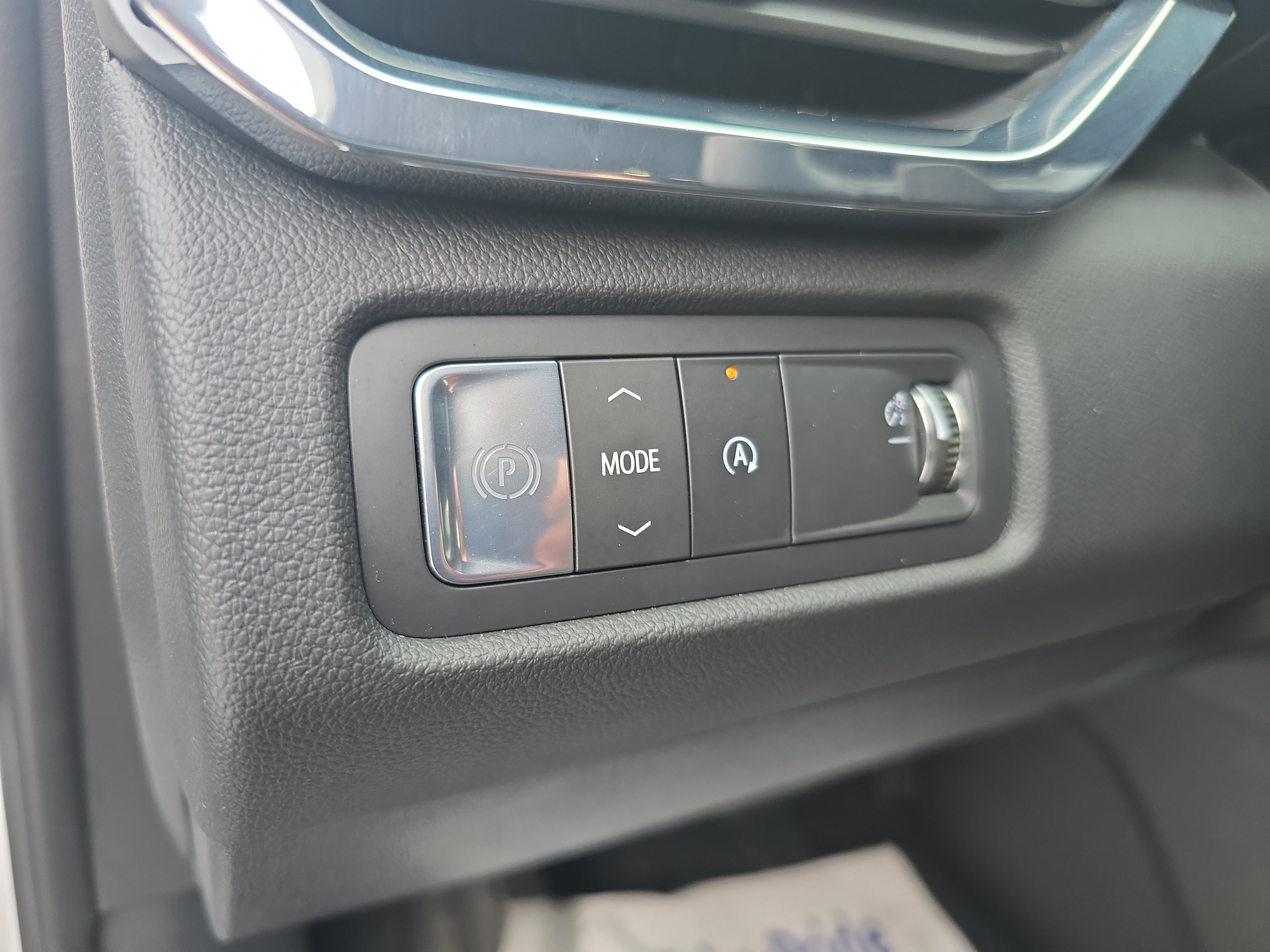 Used 2025 GMC Acadia Elevation w/ Elevation Premium Package image 21