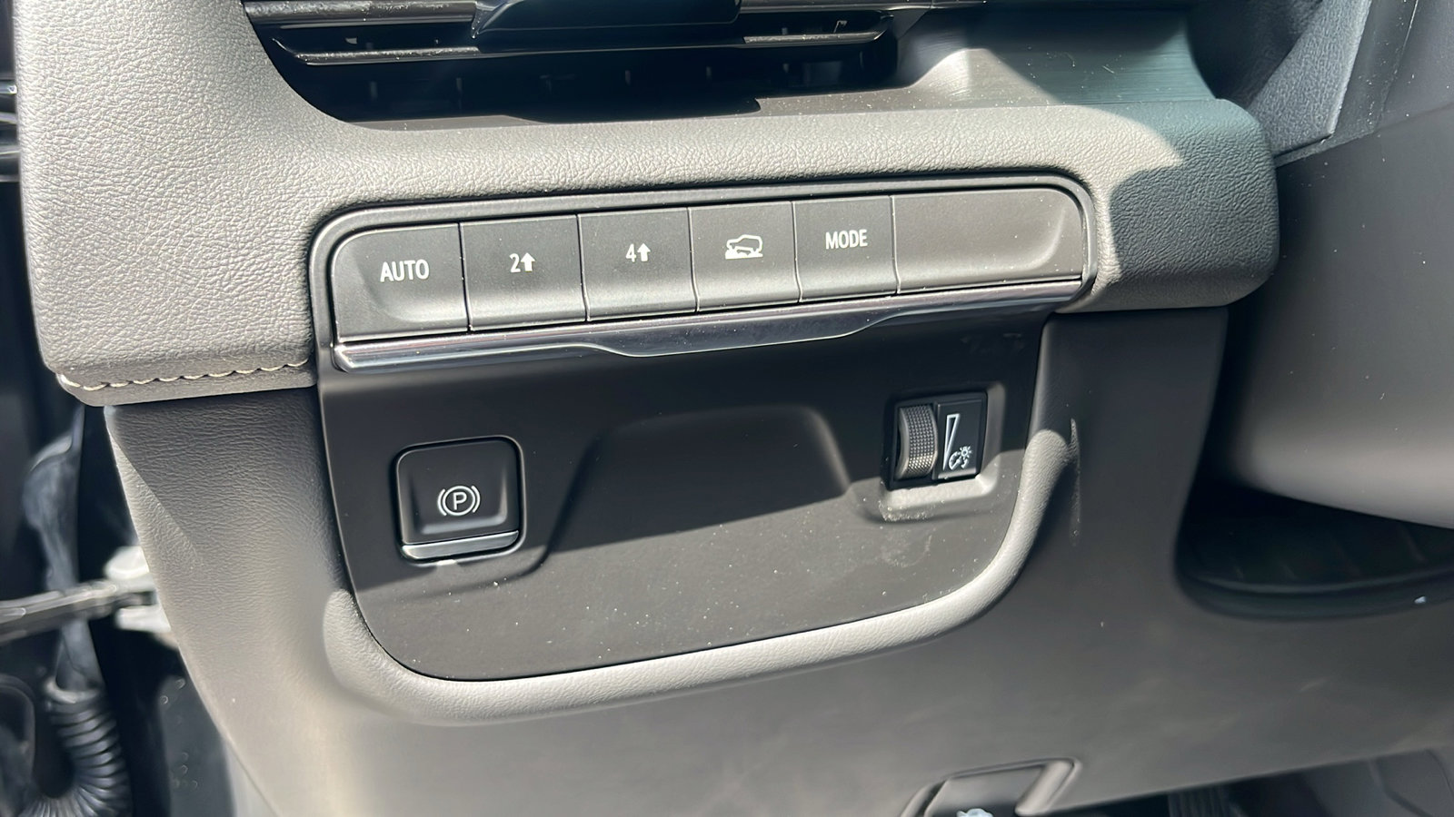 New 2024 Cadillac Escalade Premium Luxury image 15