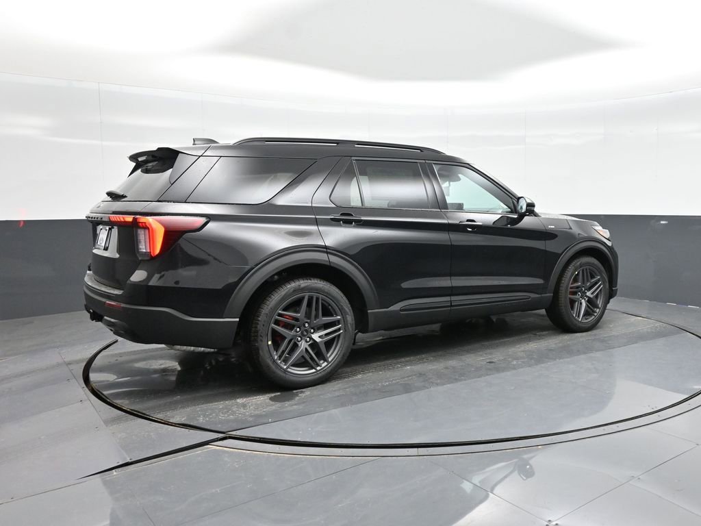 New 2026 Ford Explorer ST-Line w/ ST-Line Street Pack RWD image 9