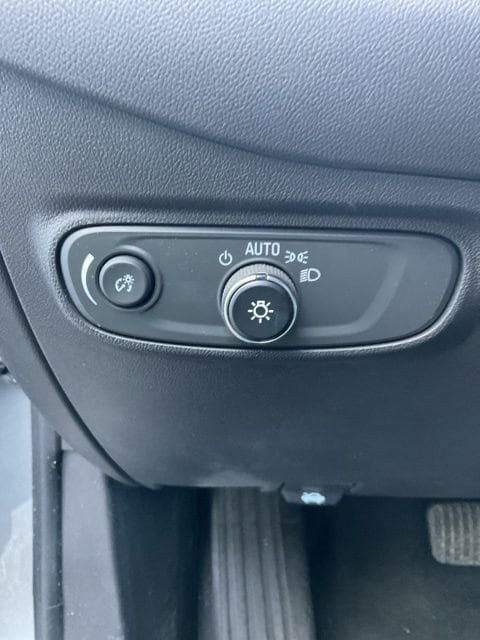 Certified 2023 Chevrolet Equinox LT FWD image 18