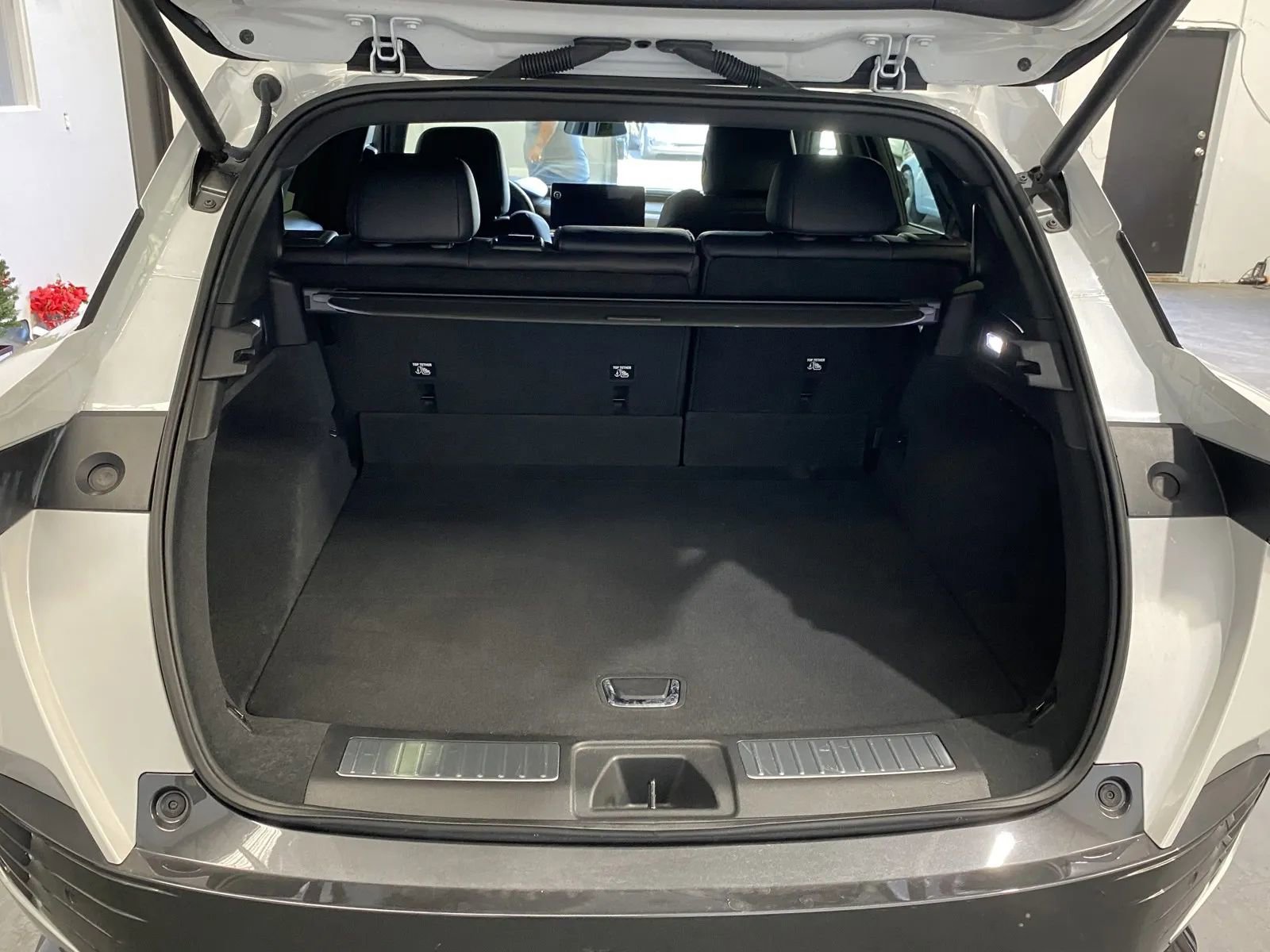 Used 2024 Acura ZDX A-Spec image 8