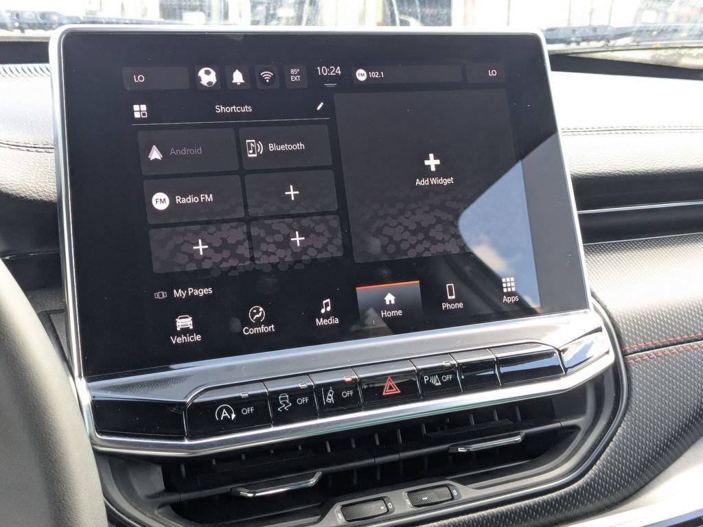 Used 2025 Jeep Compass Trailhawk image 17