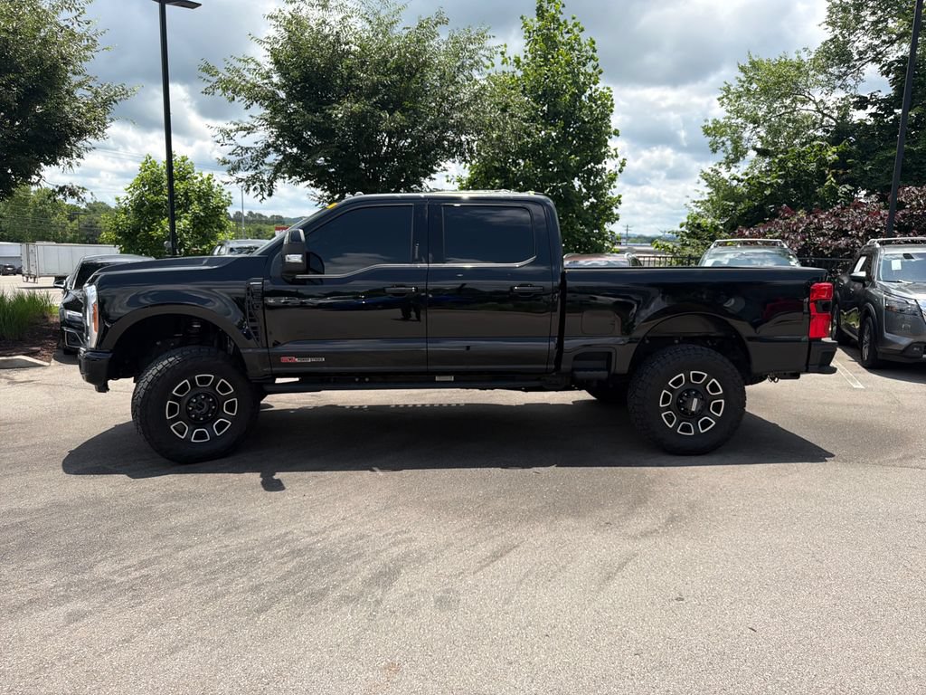 Used 2023 Ford F250 Lariat w/ Lariat Ultimate Package AWD/4WD image 4