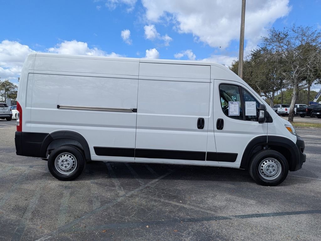 Used 2025 RAM ProMaster 2500 w/ Convenience Group image 4