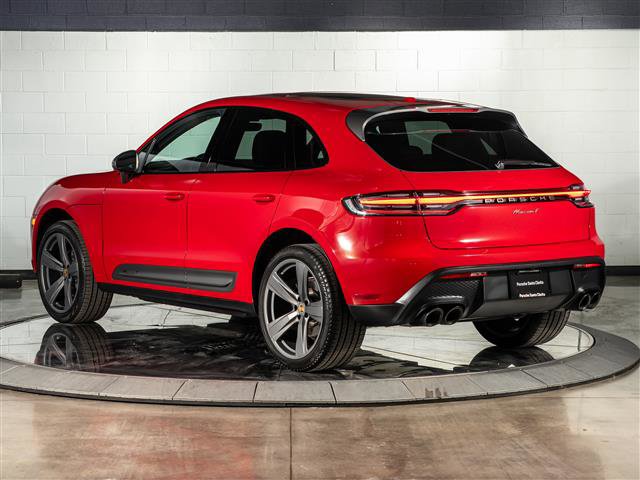 Certified 2025 Porsche Macan Turbo image 3