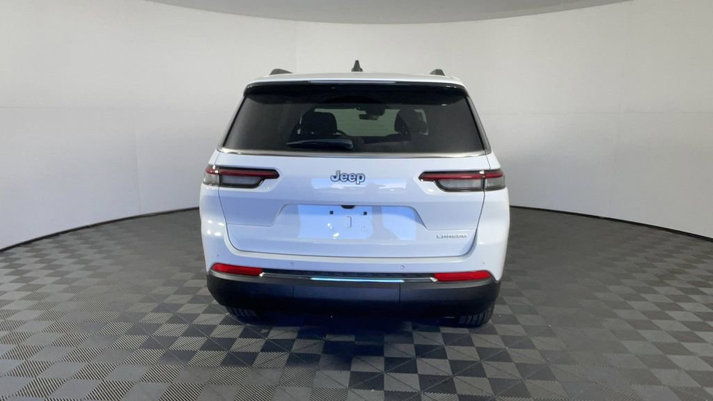 New 2025 Jeep Grand Cherokee L Laredo image 5