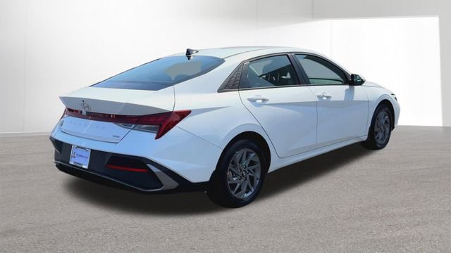 Used 2025 Hyundai Elantra Hybrid FWD image 74