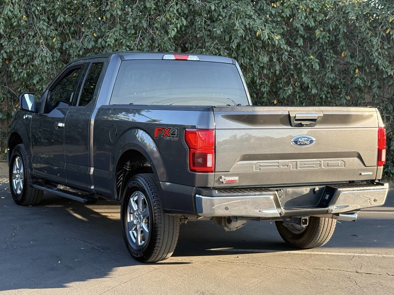Used 2018 Ford F150 XLT w/ Equipment Group 302A Luxury image 5