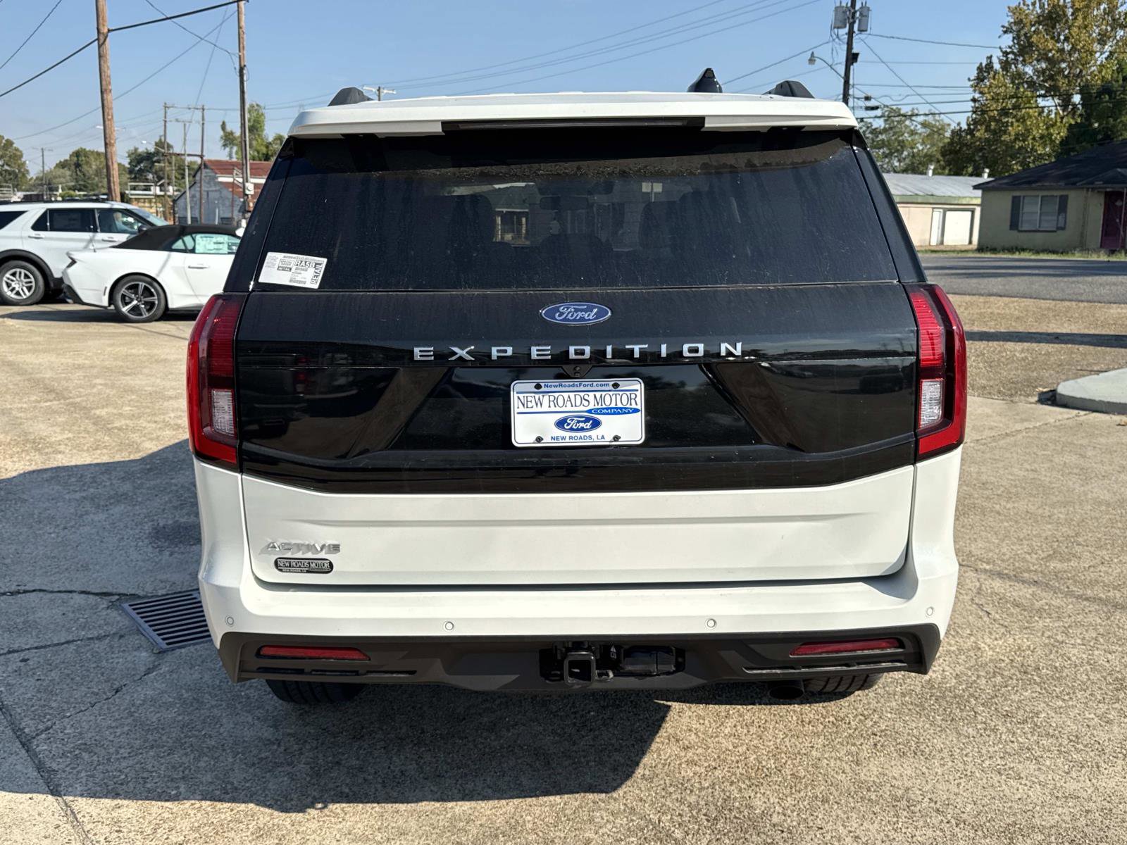 New 2025 Ford Expedition Active image 5