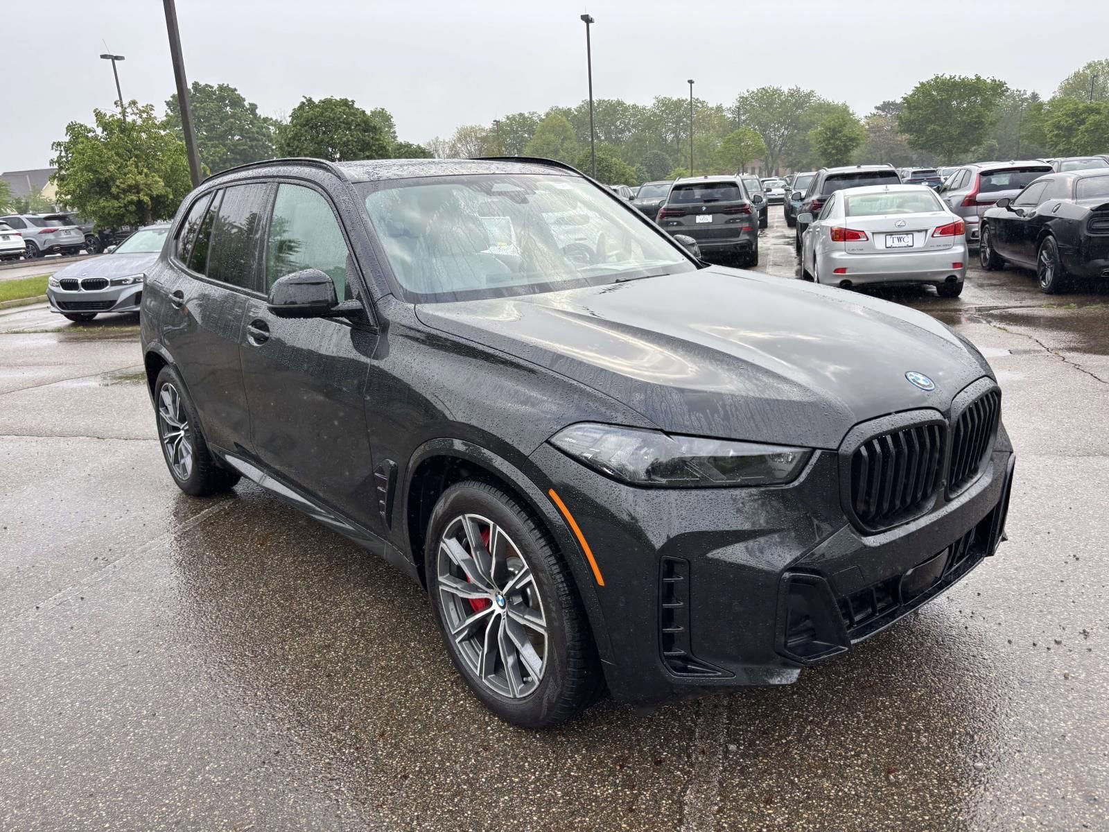 New 2026 BMW X5 xDrive50e w/ M Sport Package AWD/4WD image 3