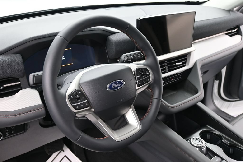 New 2026 Ford Explorer Active w/ Active Comfort Package AWD/4WD image 15