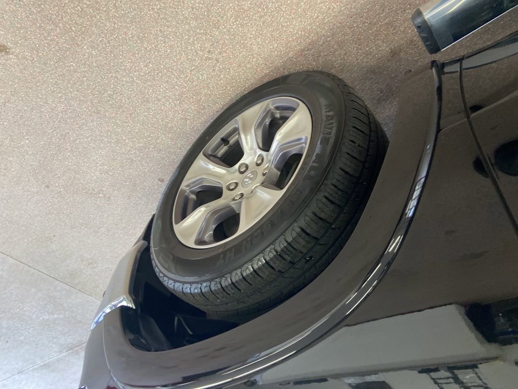 Used 2021 RAM 1500 Laramie image 43