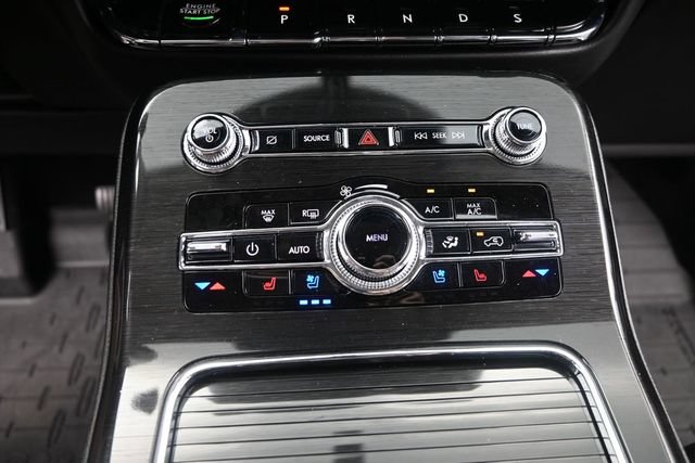 Used 2023 Lincoln Nautilus Reserve AWD/4WD image 37