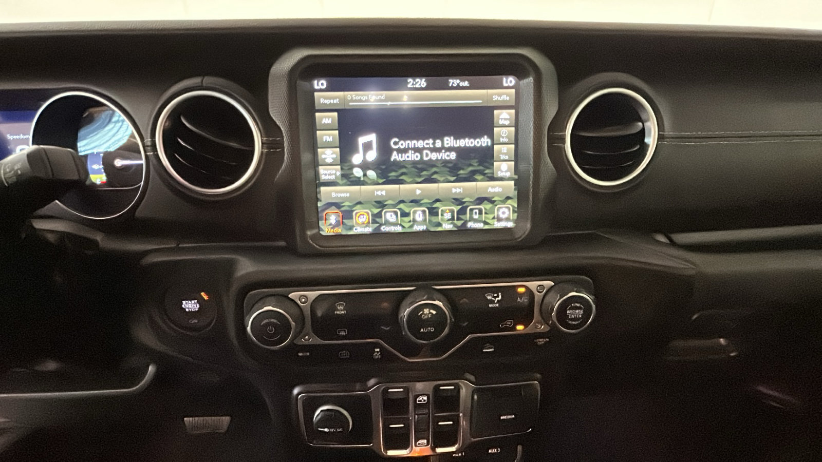 Used 2023 Jeep Wrangler Unlimited Sahara AWD/4WD image 27