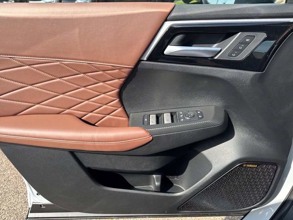 New 2026 Mitsubishi Outlander SEL FWD image 38