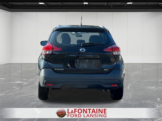 Used 2019 Nissan Kicks SV image 4