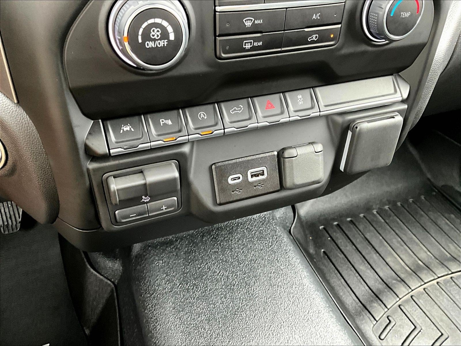 Used 2026 Chevrolet Silverado 1500 W/T w/ WT Safety Package AWD/4WD image 13