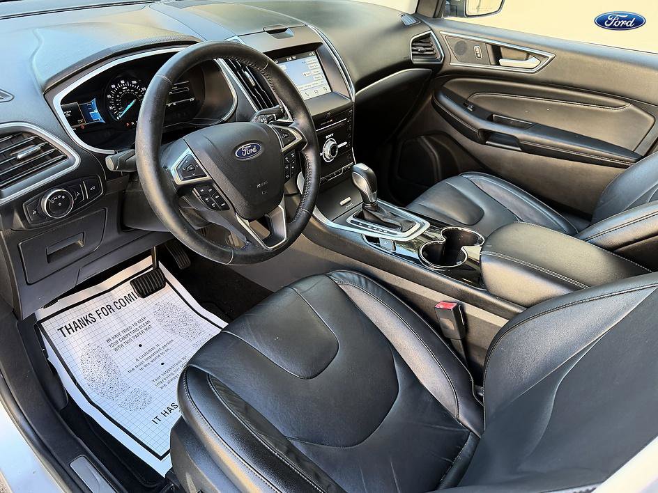 Used 2017 Ford Edge Titanium FWD image 13