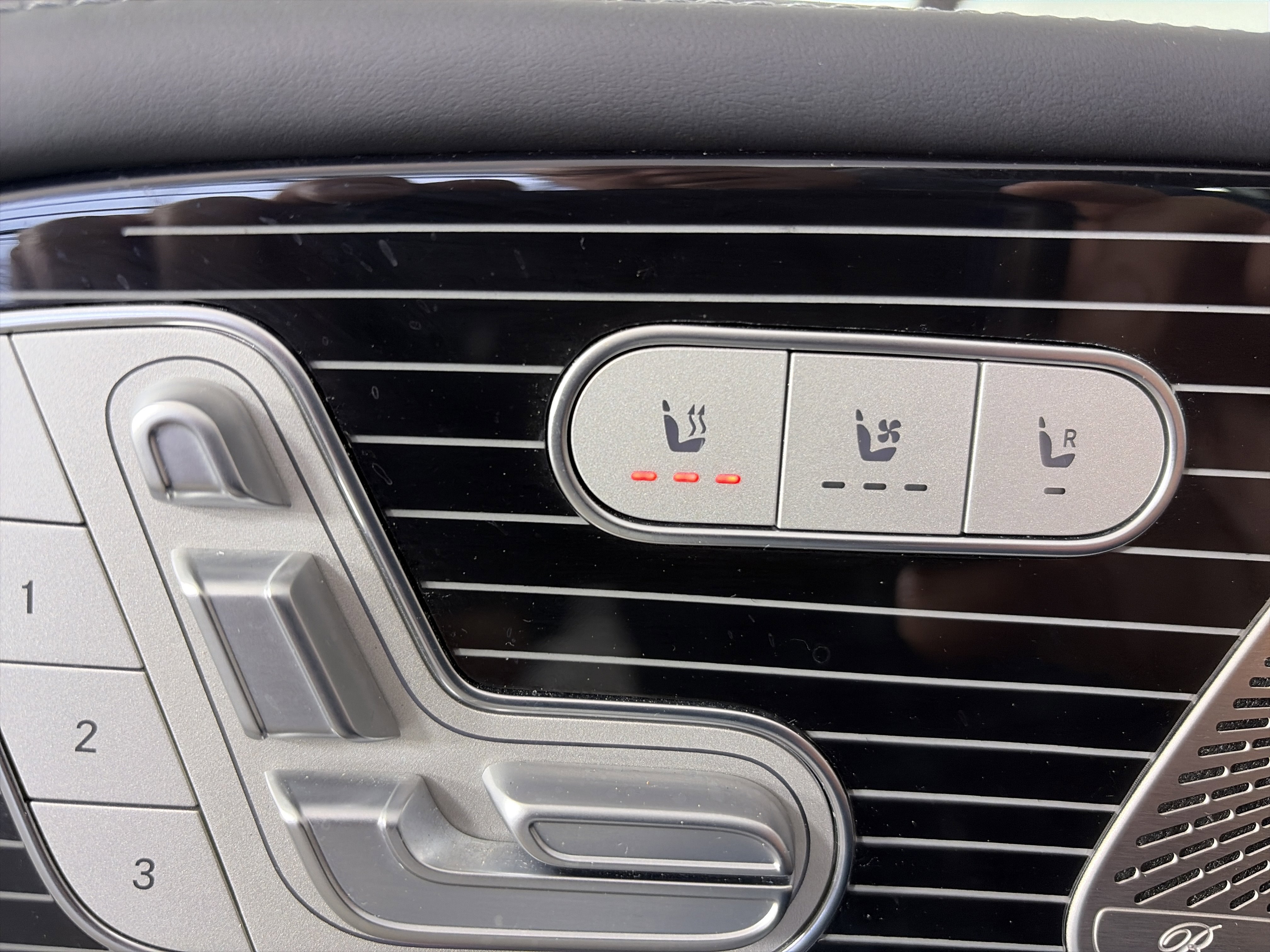 Certified 2024 Mercedes-Benz GLE 53 AMG 4MATIC image 31