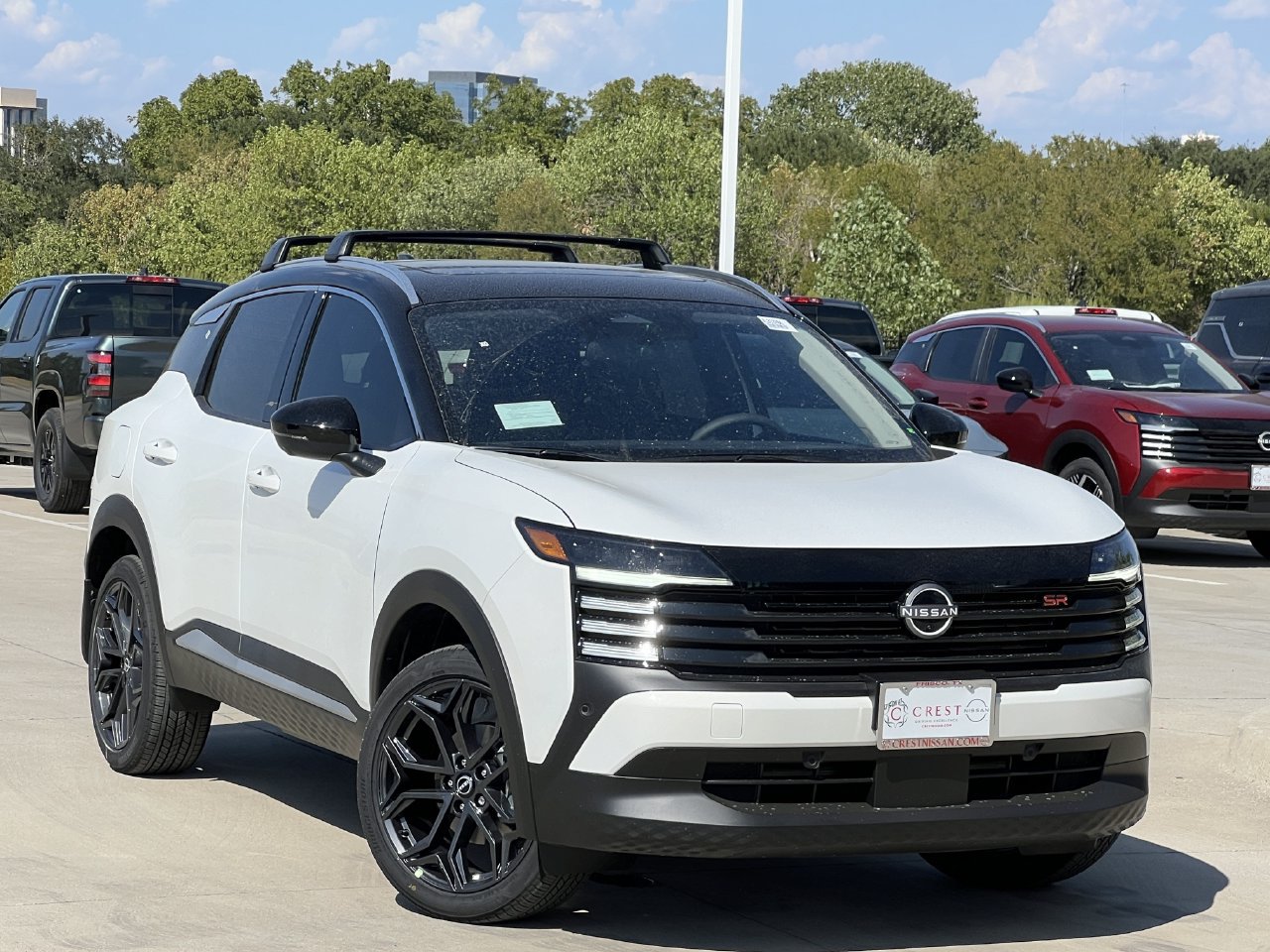 New 2027 Nissan Kicks SR FWD image 2