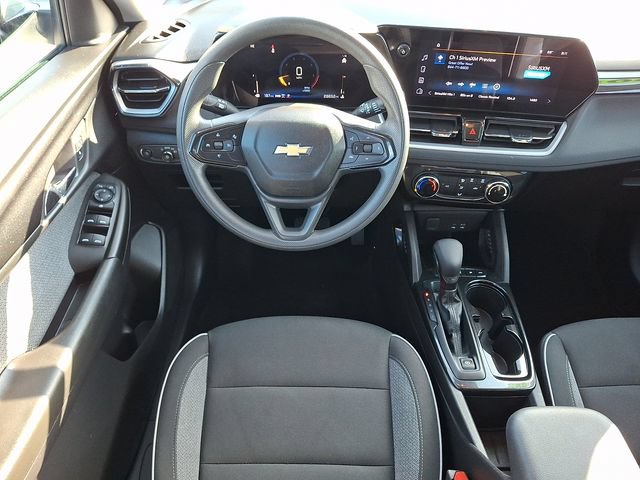 Used 2025 Chevrolet TrailBlazer LT AWD/4WD image 11