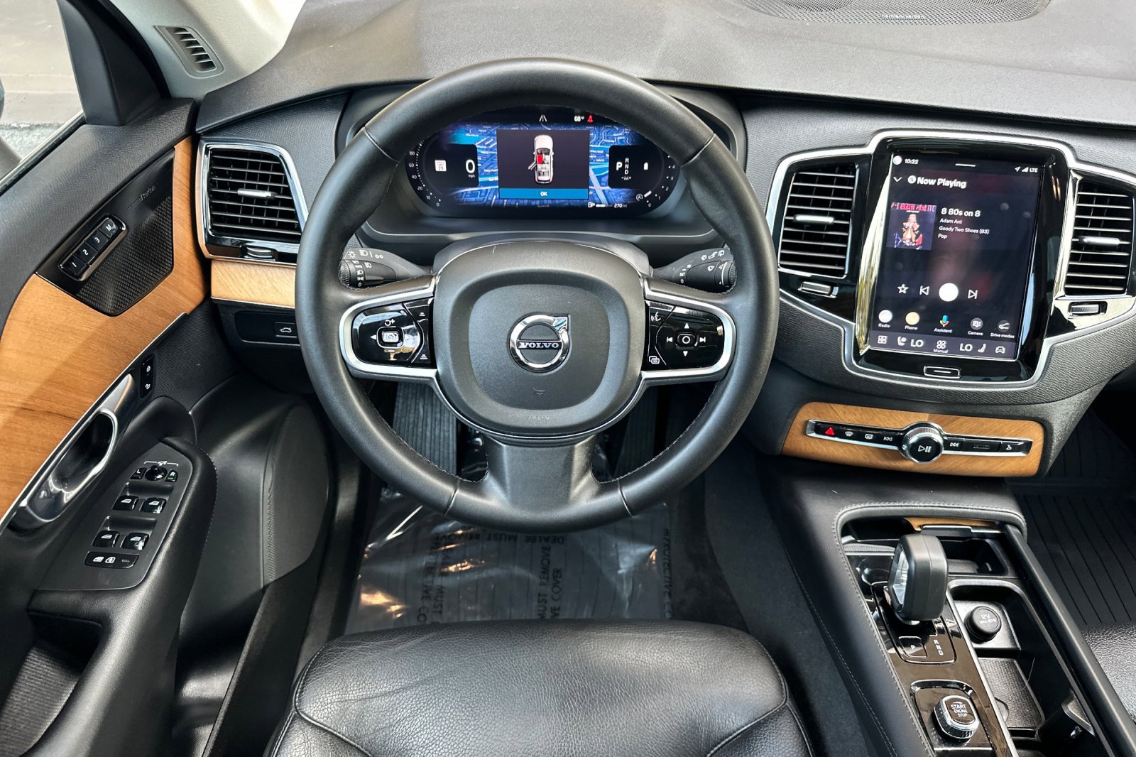 Certified 2023 Volvo XC90 B6 Plus w/ Protection Package Premier AWD/4WD image 16